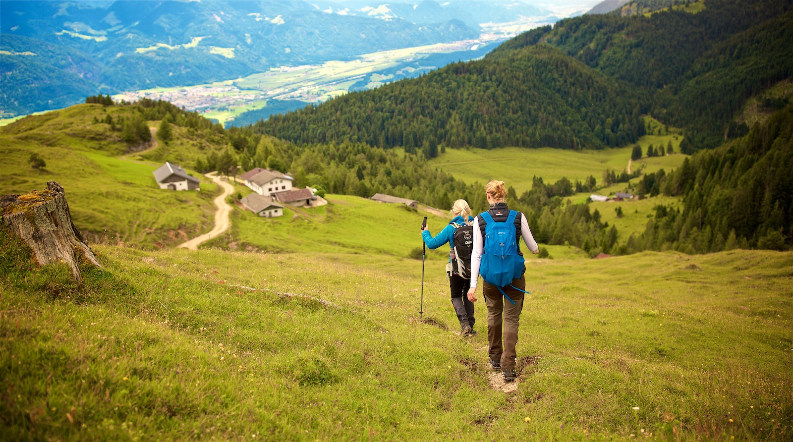 Rejseblog: Vandretur i Alperne fra bjergtop ned i isgrotte - Mette & Martin Rejser