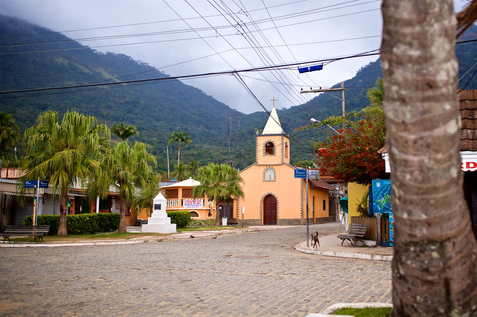Byen Abraao på Ilha Grande