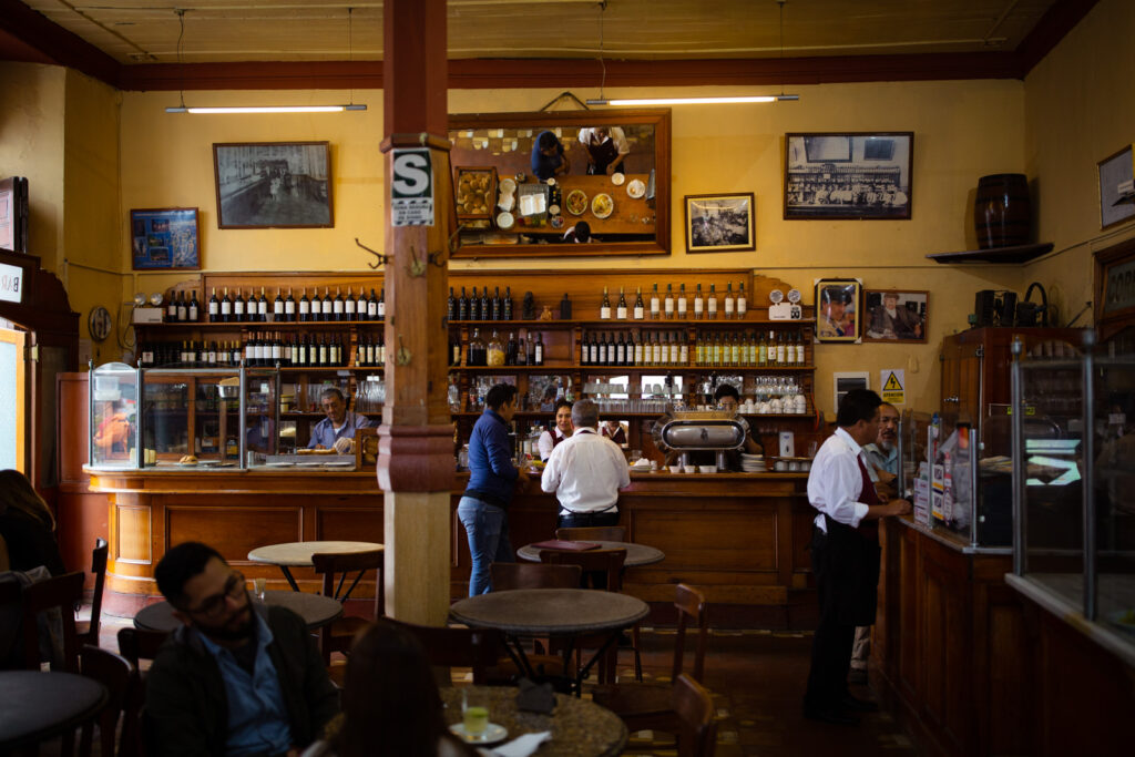 Ernest Hemingways bar i Lima - El Cordano